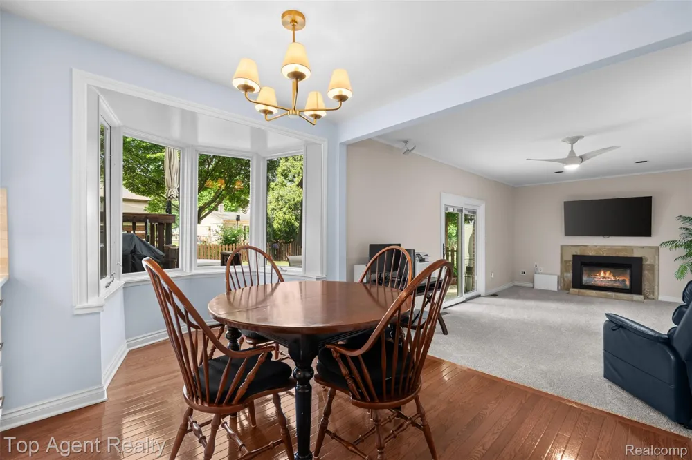 5963 Cliffside Drive Troy City, MI 48085