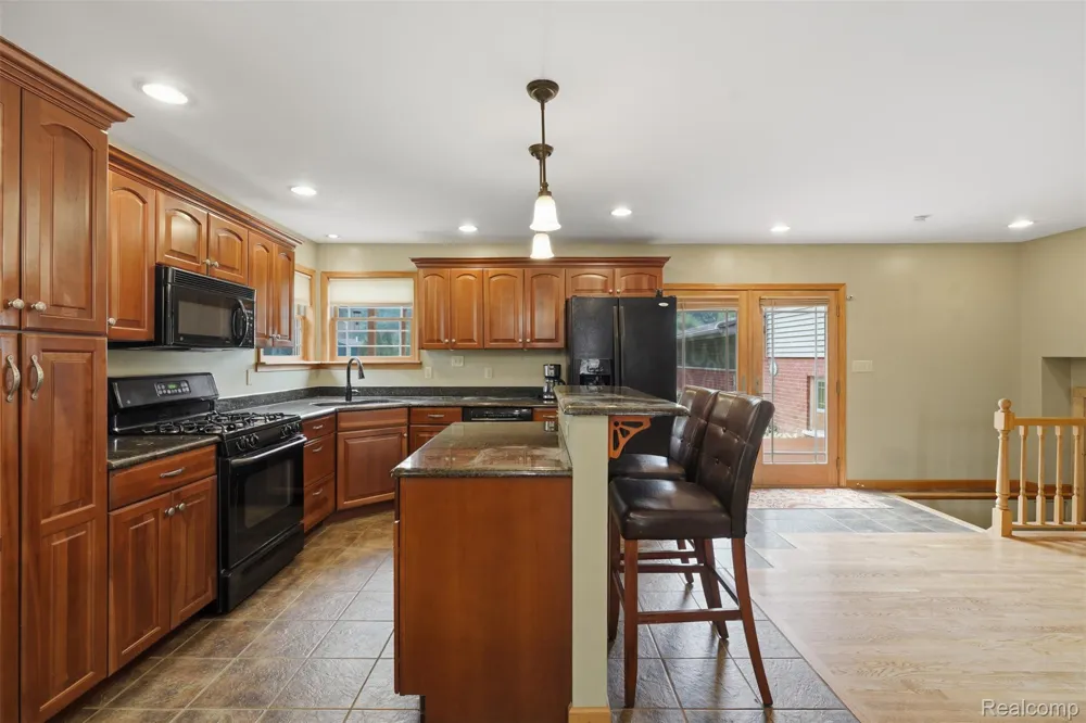 3454 Paddington Drive Troy City, MI 48084