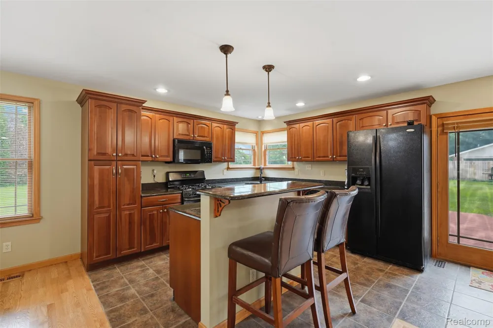 3454 Paddington Drive Troy City, MI 48084