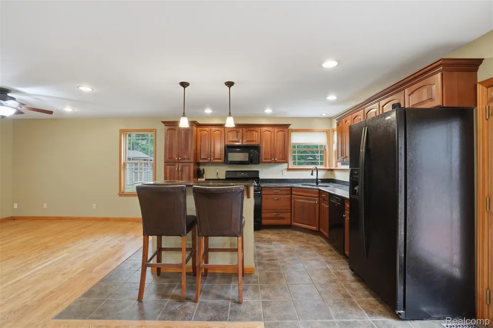 3454 Paddington Drive Troy City, MI 48084