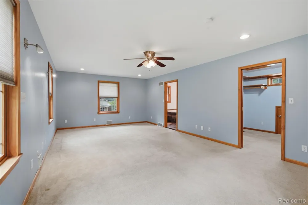 3454 Paddington Drive Troy City, MI 48084
