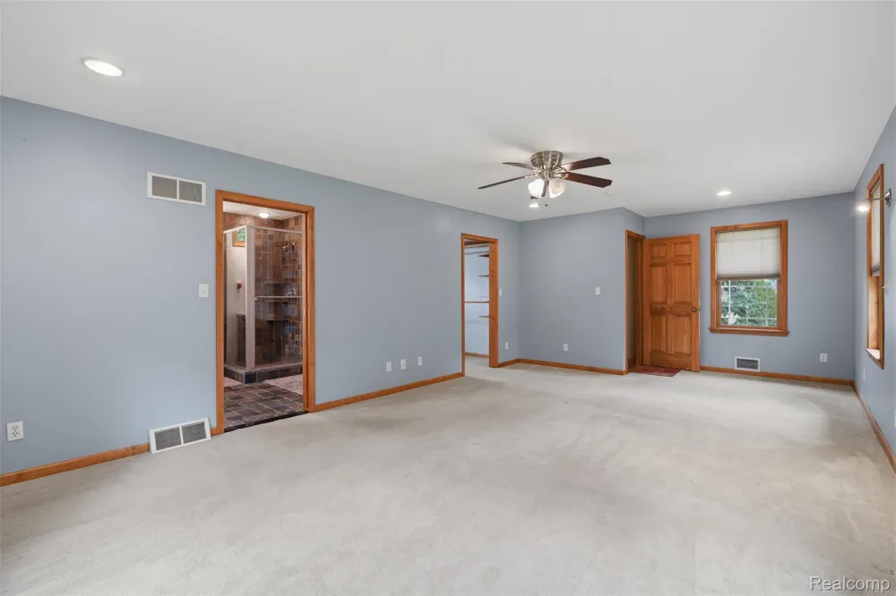 3454 Paddington Drive Troy City, MI 48084