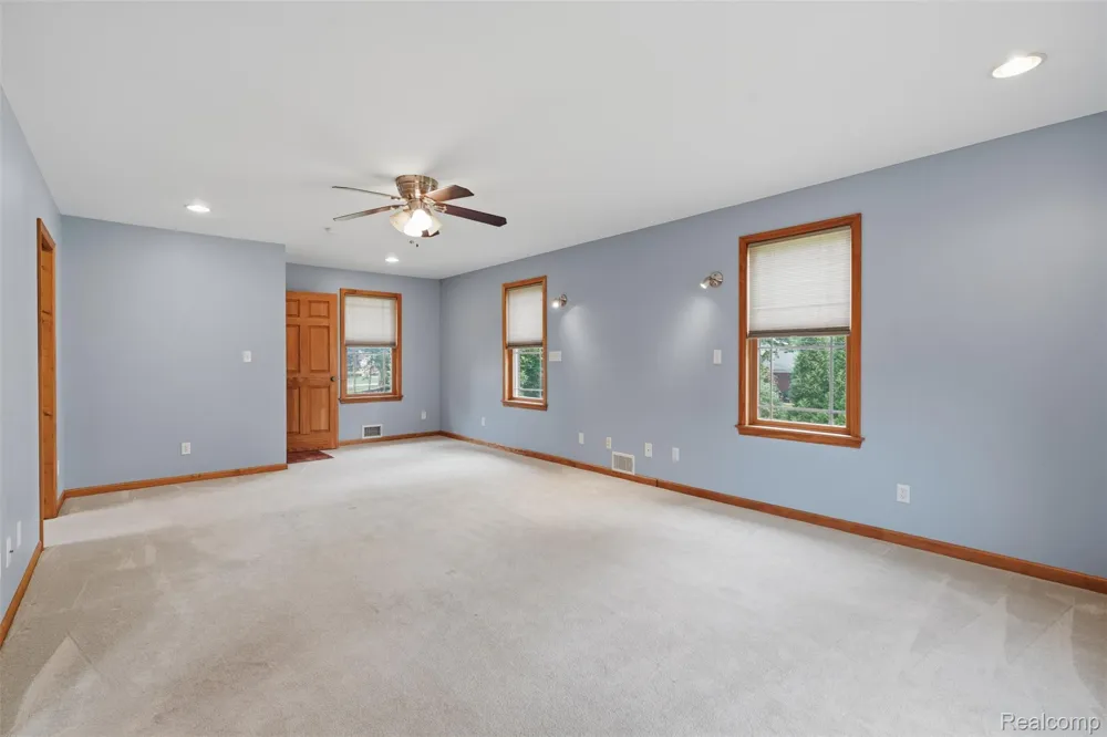 3454 Paddington Drive Troy City, MI 48084