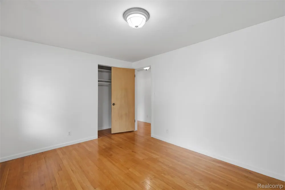3454 Paddington Drive Troy City, MI 48084