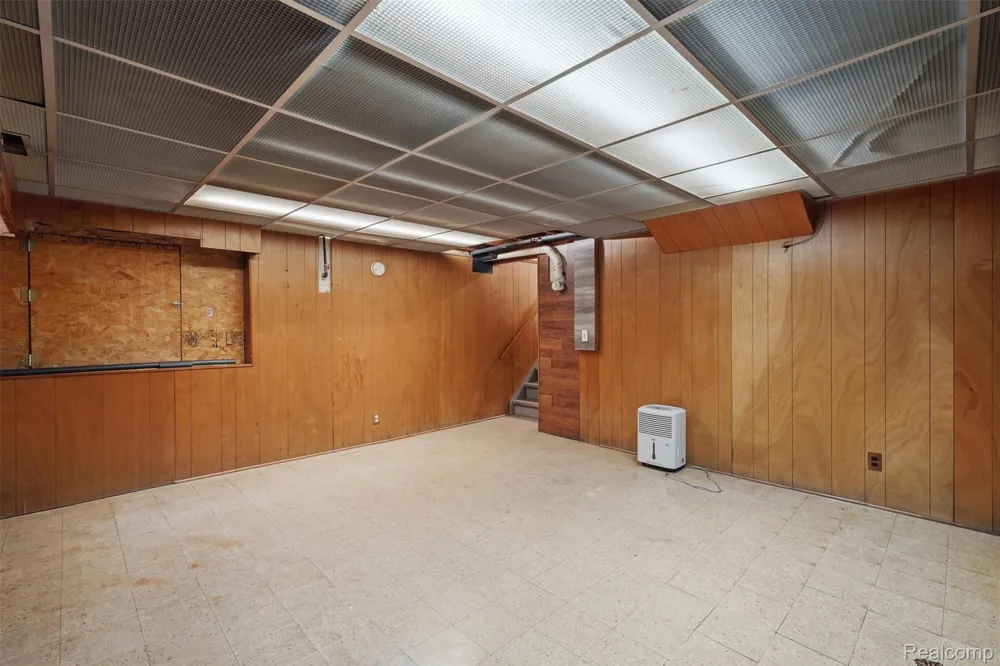 3454 Paddington Drive Troy City, MI 48084