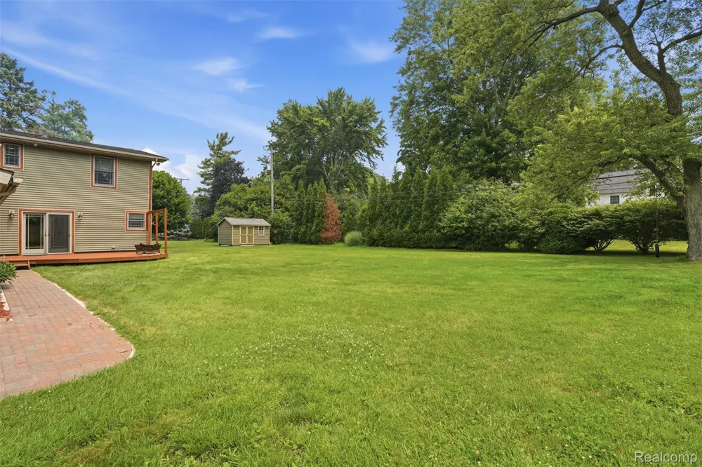 3454 Paddington Drive Troy City, MI 48084
