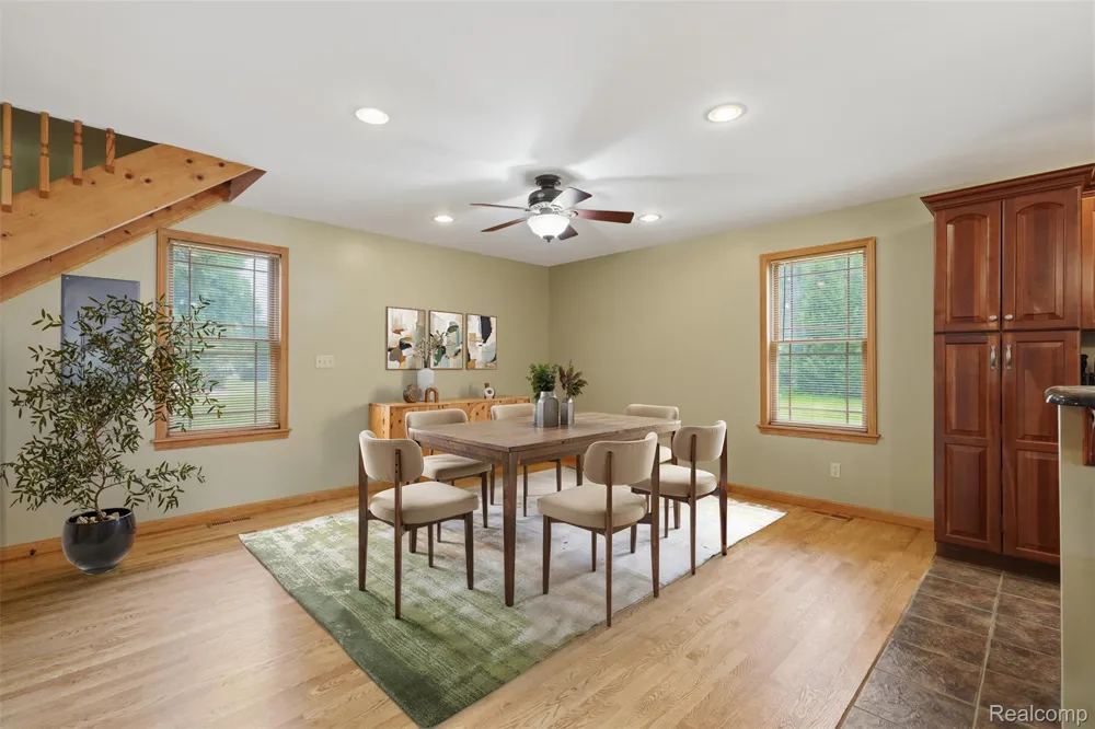 3454 Paddington Drive Troy City, MI 48084