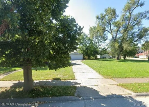 989 Kings Highway