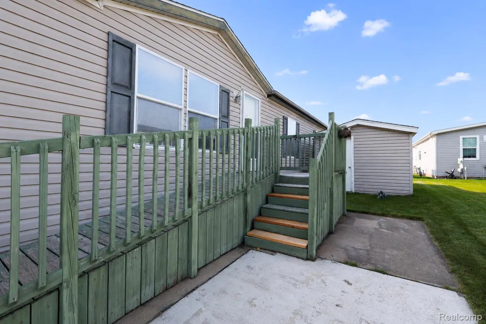 3423 Green Apple Court Ash Township, MI 48117