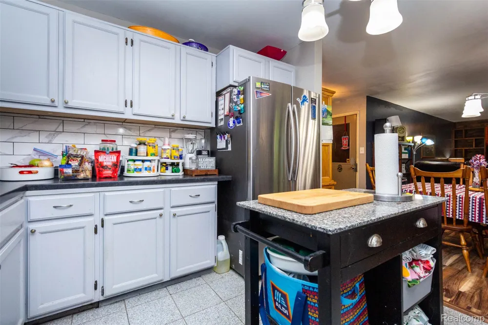 9405 SPICER ROAD Green Oak Township, MI 48116