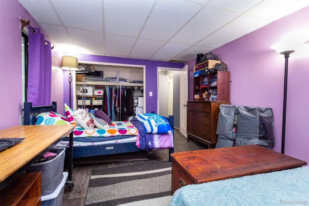 9405 SPICER ROAD Green Oak Township, MI 48116