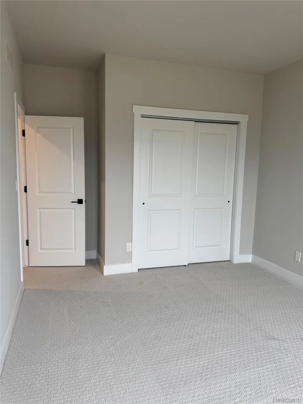 2417 Provencal Drive Commerce Charter Township, MI 48382