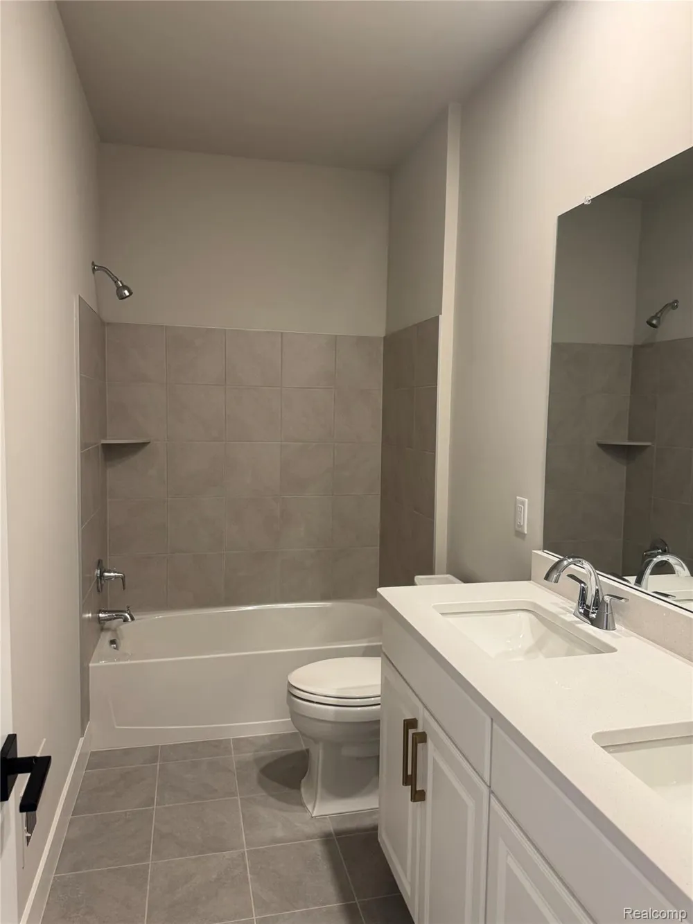 2417 Provencal Drive Commerce Charter Township, MI 48382