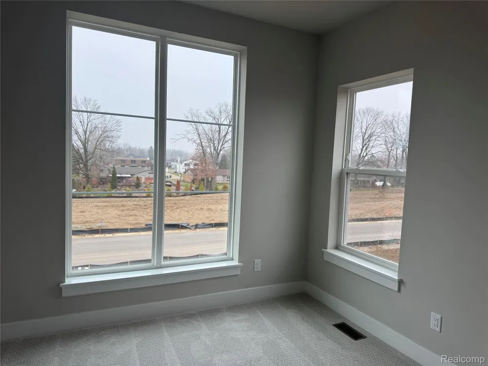 2417 Provencal Drive Commerce Charter Township, MI 48382