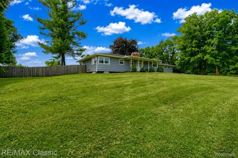 10268 7 Mile Road