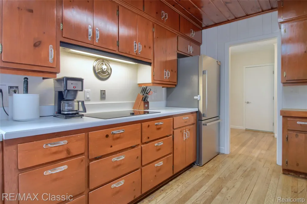 10268 7 Mile Road Salem Township, MI 48167