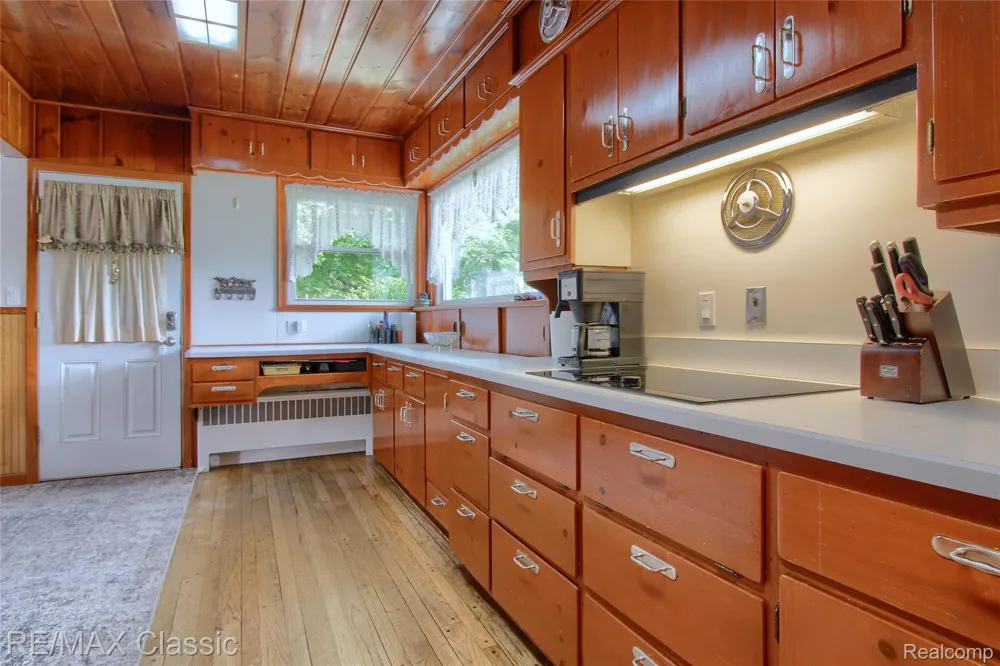10268 7 Mile Road Salem Township, MI 48167