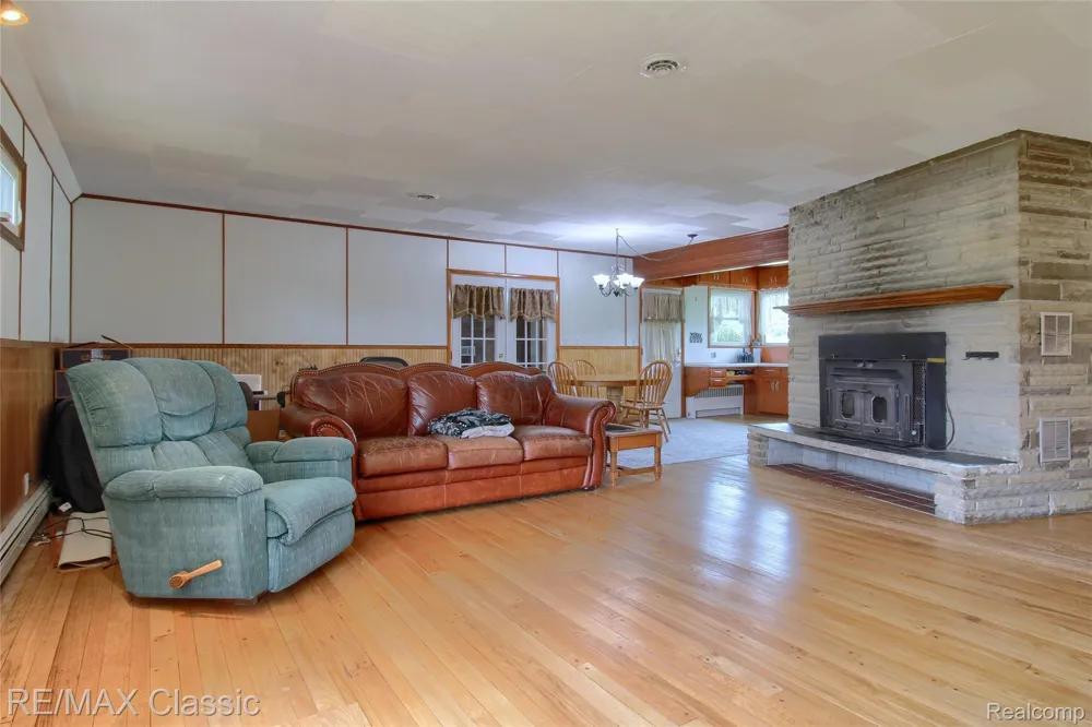 10268 7 Mile Road Salem Township, MI 48167