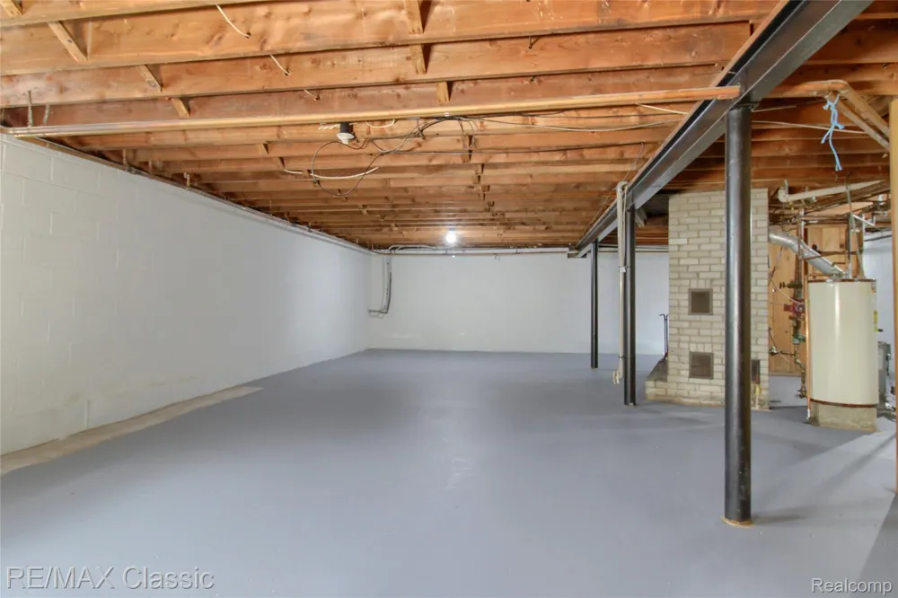 10268 7 Mile Road Salem Township, MI 48167
