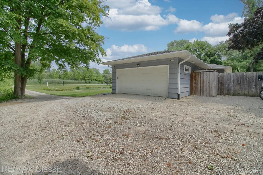 10268 7 Mile Road Salem Township, MI 48167