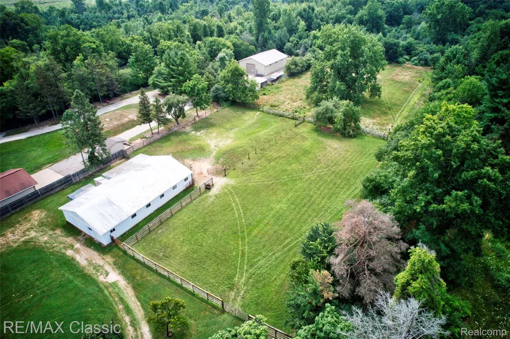 10268 7 Mile Road Salem Township, MI 48167