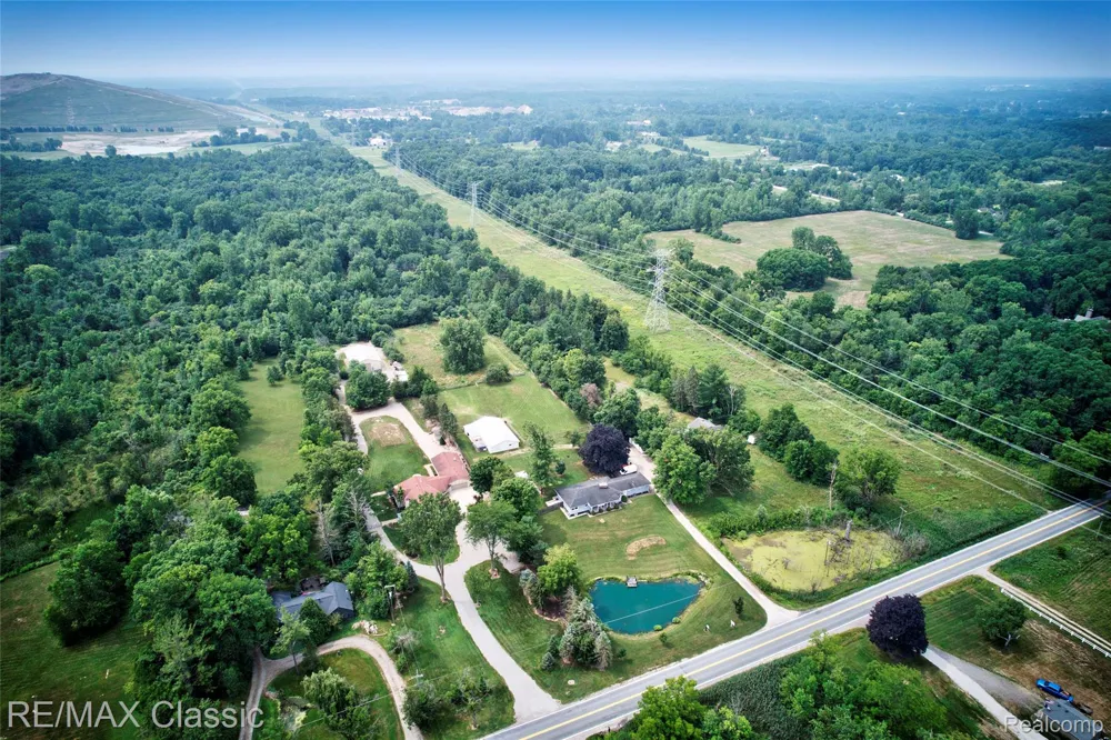 10268 7 Mile Road Salem Township, MI 48167