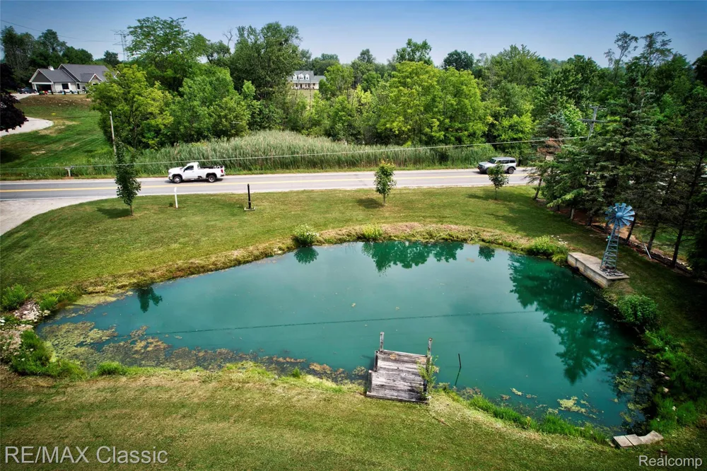 10268 7 Mile Road Salem Township, MI 48167