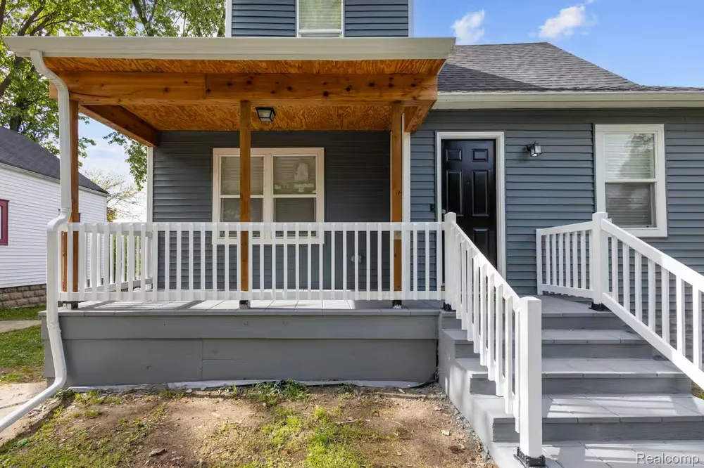 1212 Parkview Street Lansing City, MI 48912