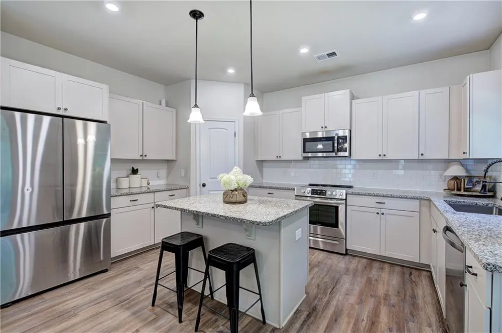 33 Thacker Trail Adairsville, GA 30103