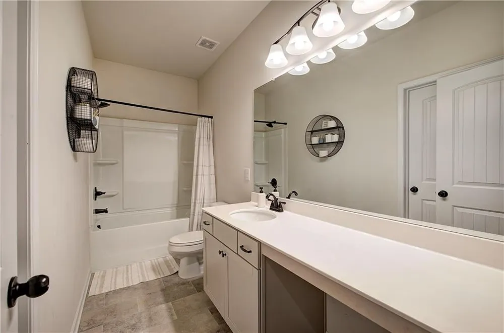 33 Thacker Trail Adairsville, GA 30103
