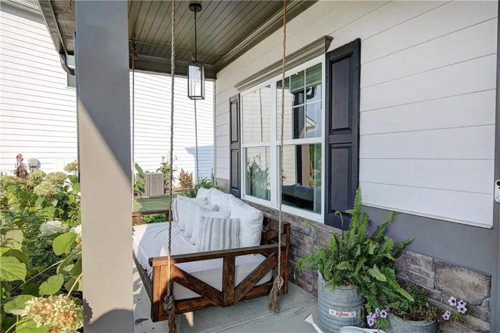 33 Thacker Trail Adairsville, GA 30103