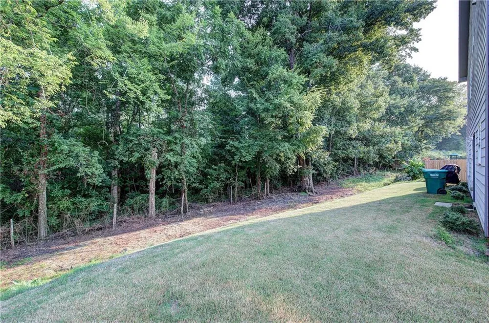 33 Thacker Trail Adairsville, GA 30103