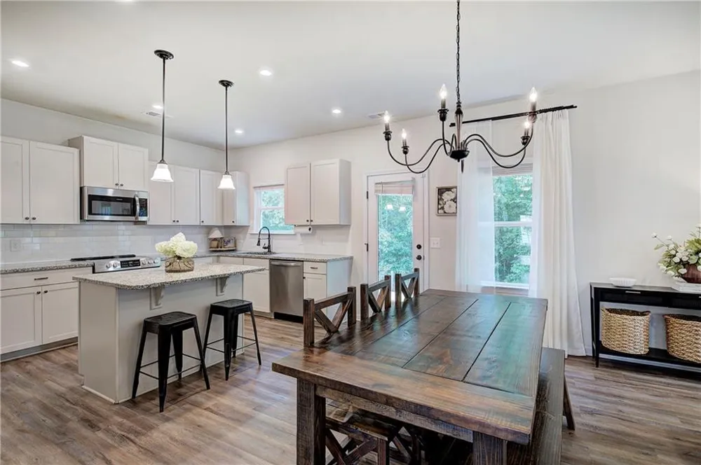 33 Thacker Trail Adairsville, GA 30103