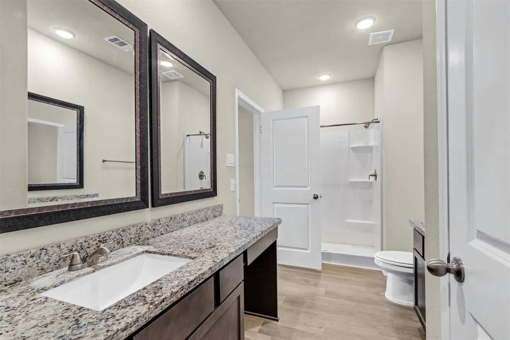 910 Cherokee Drive Montgomery, TX 77316