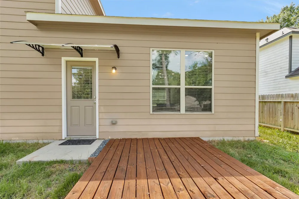 910 Cherokee Drive Montgomery, TX 77316