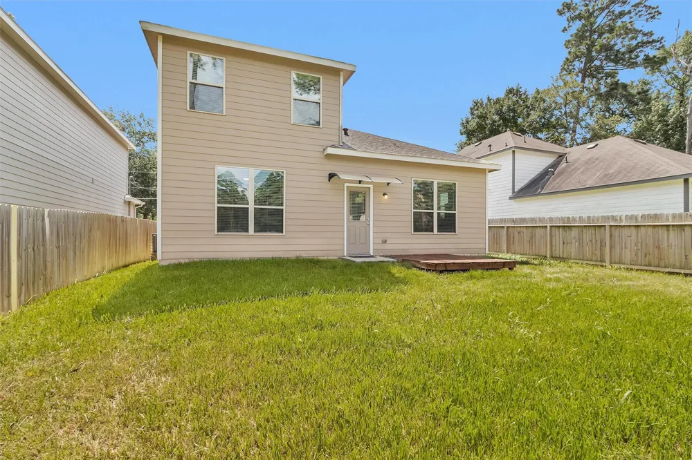 910 Cherokee Drive Montgomery, TX 77316