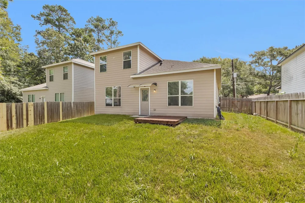 910 Cherokee Drive Montgomery, TX 77316