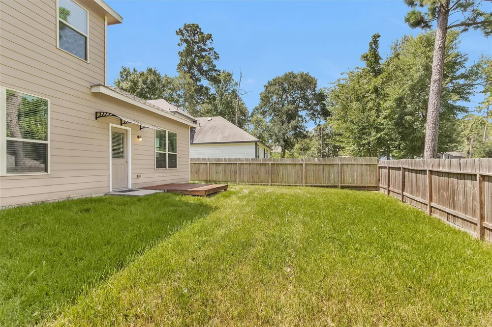 910 Cherokee Drive Montgomery, TX 77316