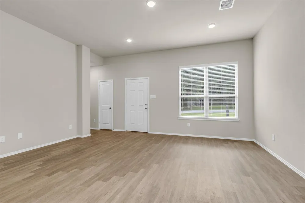 910 Cherokee Drive Montgomery, TX 77316