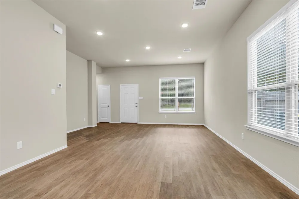 910 Cherokee Drive Montgomery, TX 77316