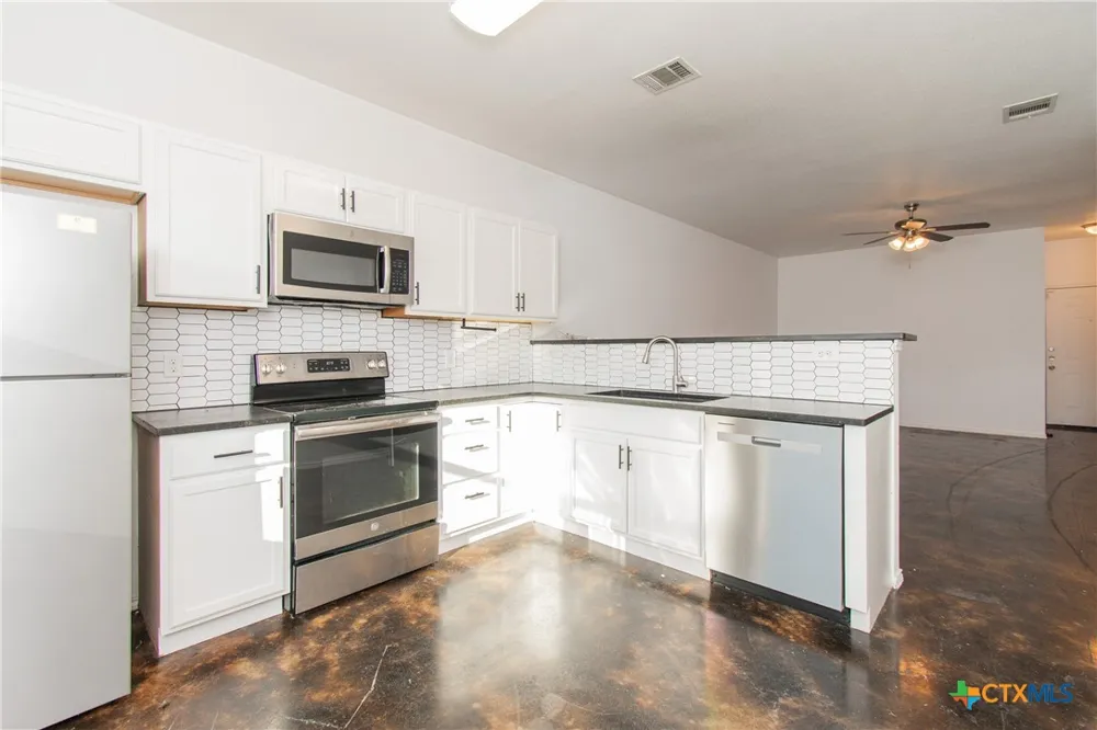 223 Mary Jo Drive #B Harker Heights, TX 76548