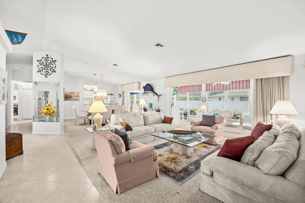 2375 NW Cove View Stuart, FL 34994