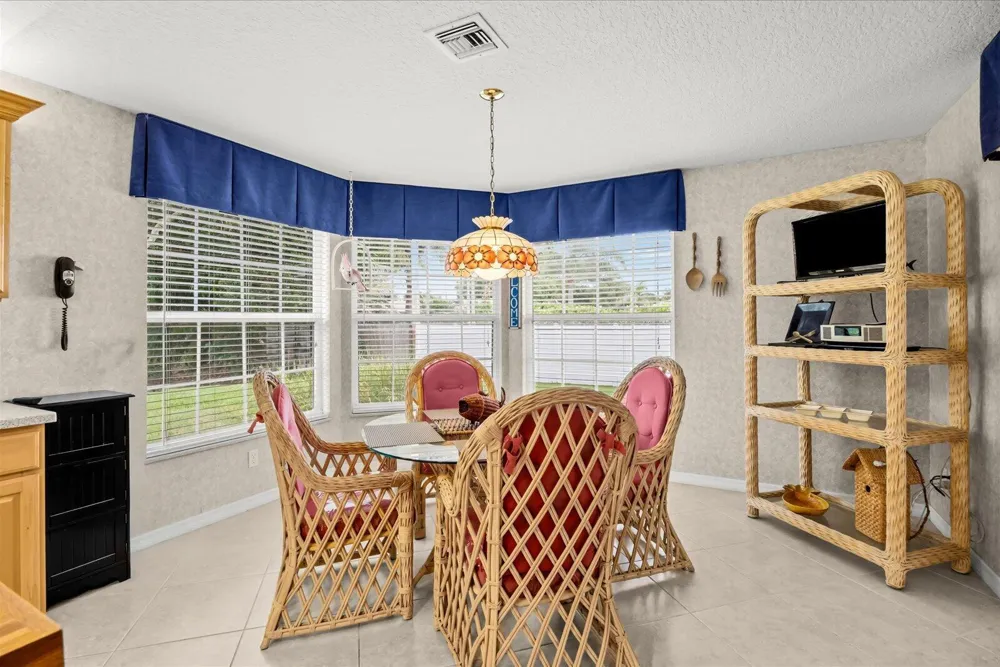 2375 NW Cove View Stuart, FL 34994