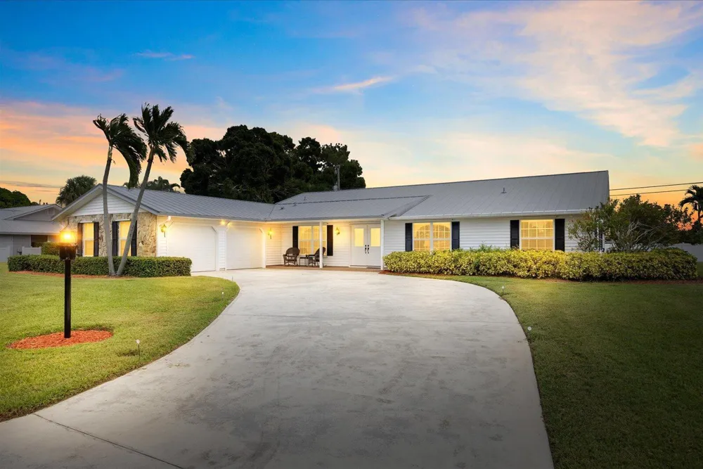 2375 NW Cove View Stuart, FL 34994