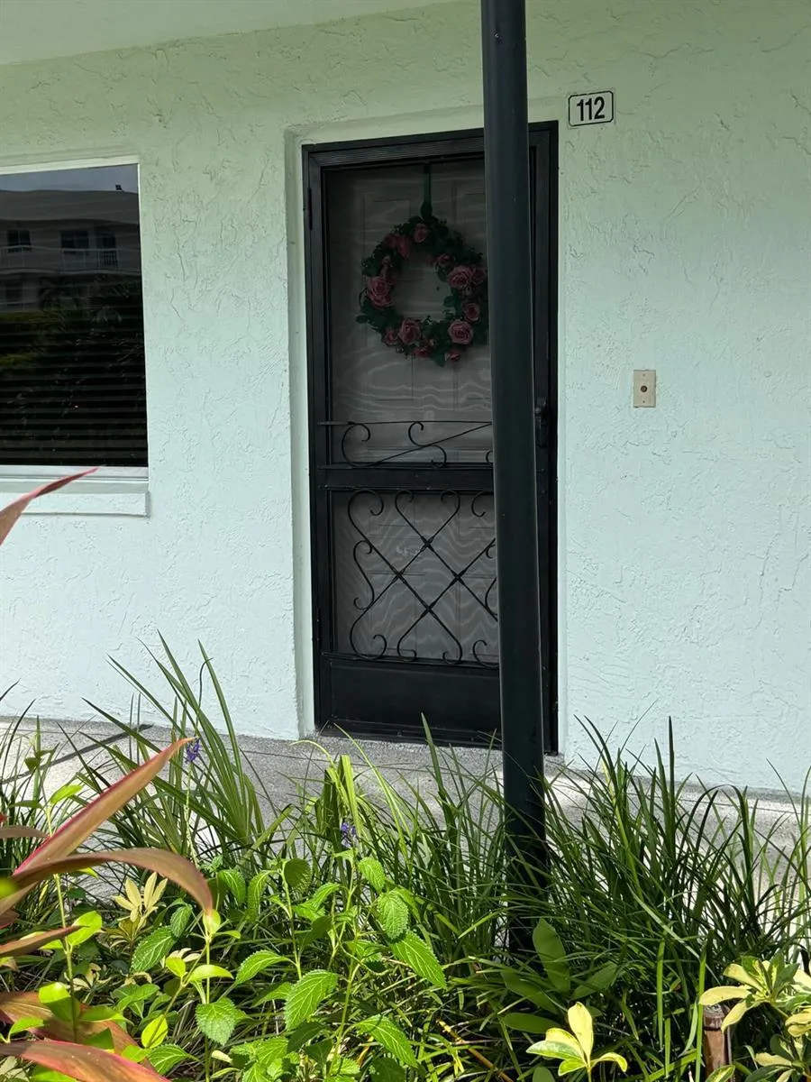 6698 10th Avenue #112 Lake Worth, FL 33467