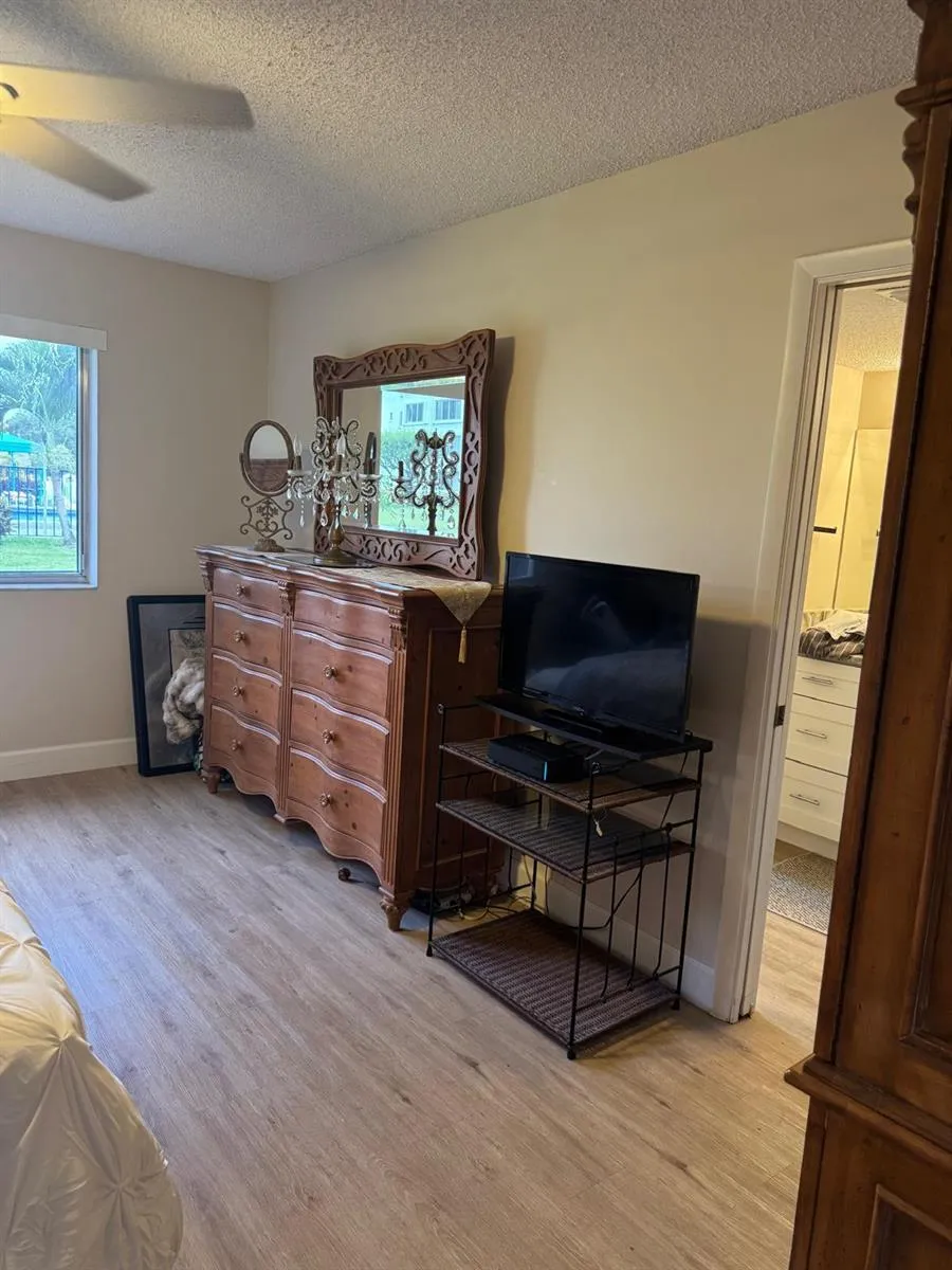 6698 10th Avenue #112 Lake Worth, FL 33467