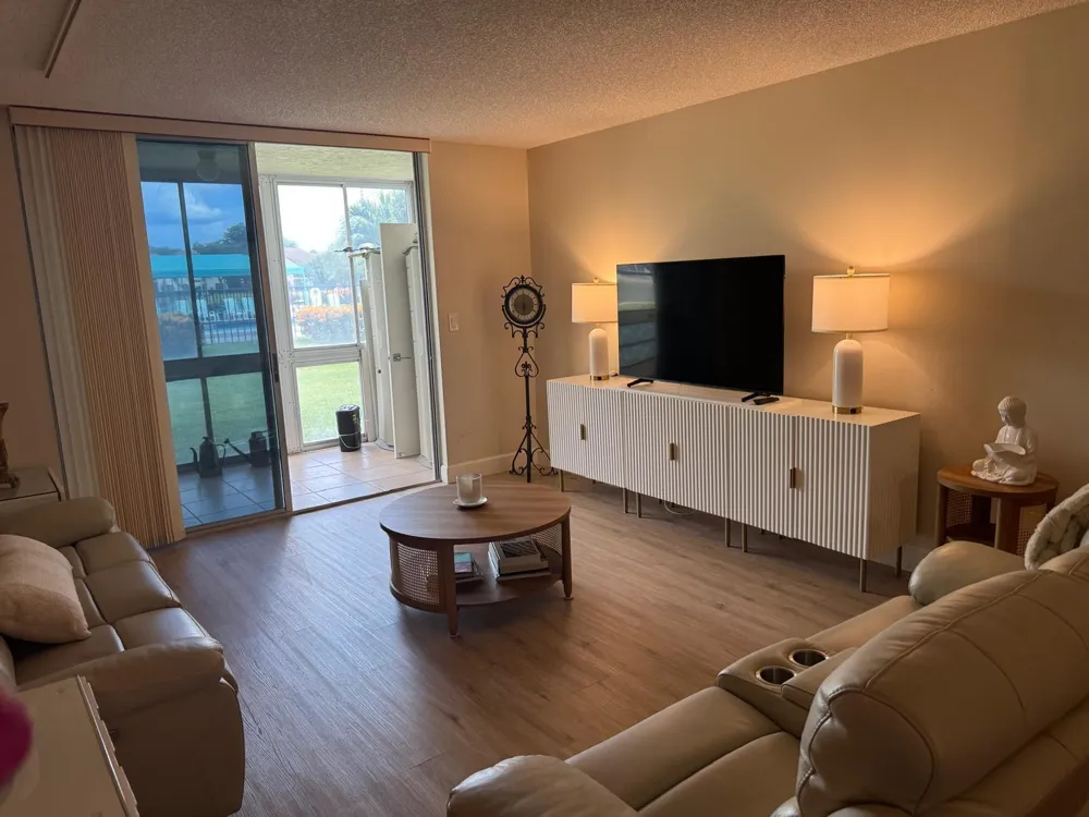 6698 10th Avenue #112 Lake Worth, FL 33467