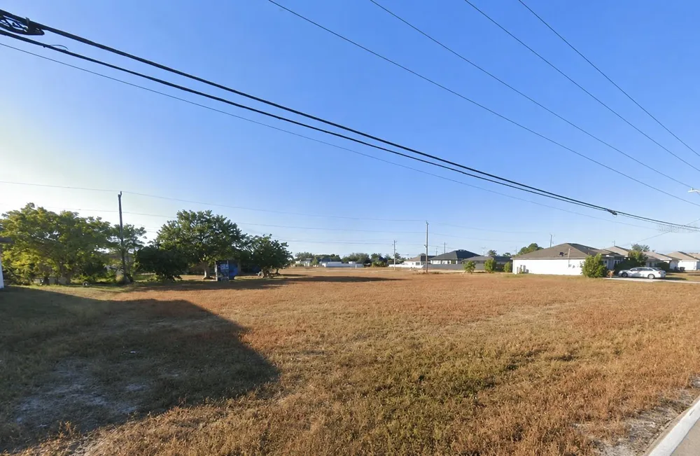 1804 KISMET PARKWAY W Cape Coral, FL 33993