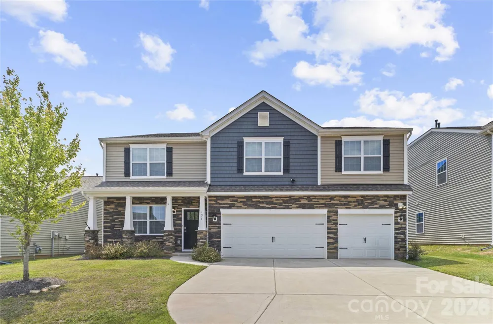 134 Giant Oak Avenue Statesville, NC 28677