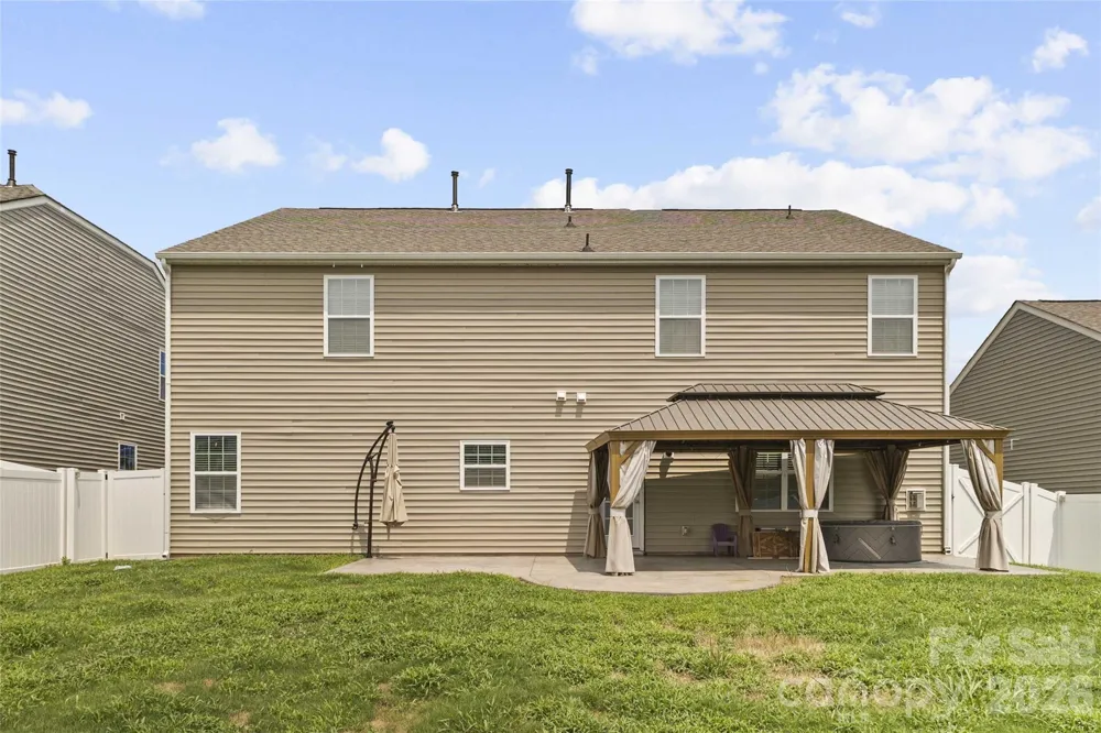 134 Giant Oak Avenue Statesville, NC 28677